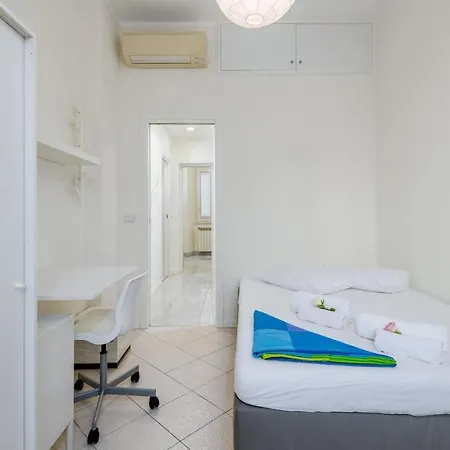 Domus Aurea3 Flat A Stone's Throw From Colosseum شقة *