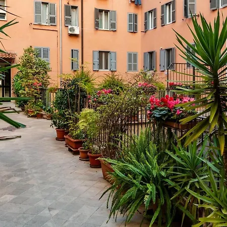 Domus Aurea3 Flat A Stone's Throw From Colosseum شقة