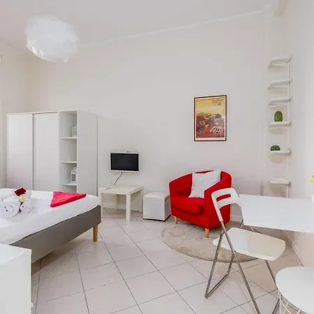 شقة Domus Aurea3 Flat A Stone's Throw From Colosseum روما