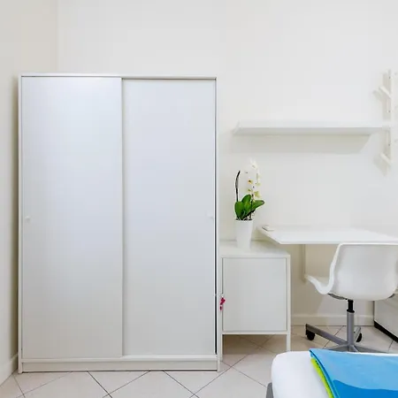 Domus Aurea3 Flat A Stone's Throw From Colosseum شقة روما