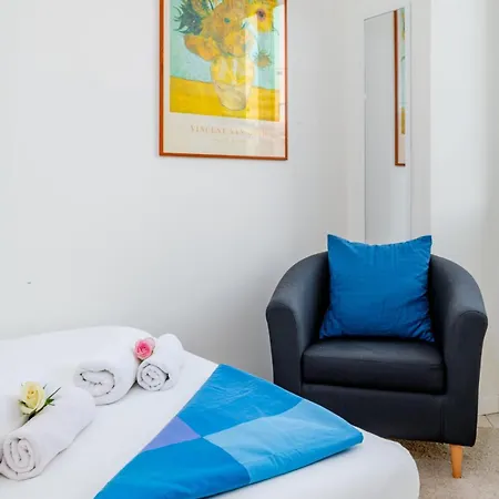 Appartamento Domus Aurea3 Flat A Stone's Throw From Colosseum Roma